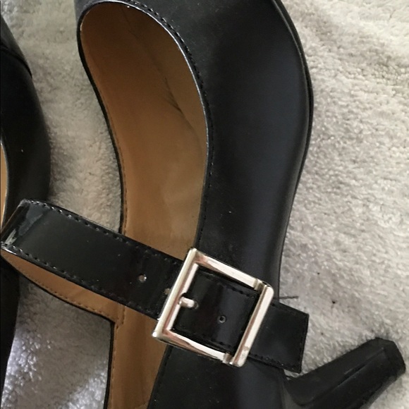 Size 9 Women’s Black Mary Jane Shoes from Karen Scott. - Picture 3 of 17